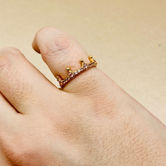 EUC Pandora Pink Sparkling Crown Ring - Picture 9 of 15